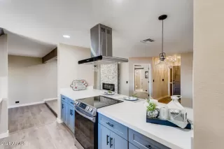 Photo #2: 6220060 Listing 