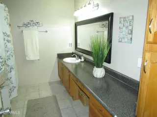 Photo #5: 6220084 Listing