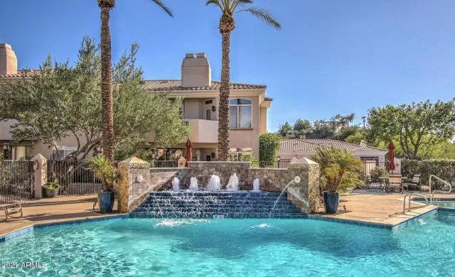 MLS: 6220109 Condo For Sale