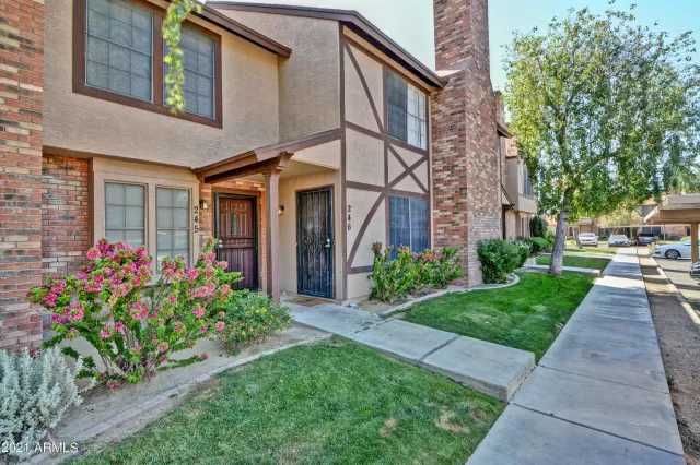 MLS: 6220282 Condo For Sale