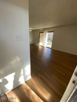 Photo #2: 6220331 Listing