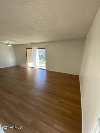 Photo #3: 6220331 Listing