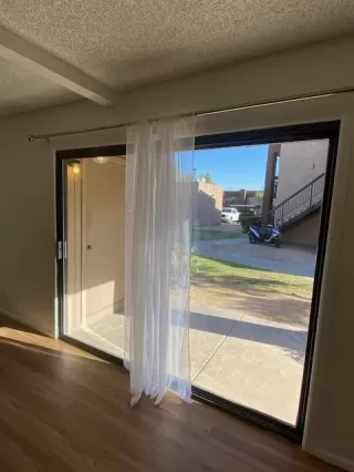 Photo #5: 6220331 Listing