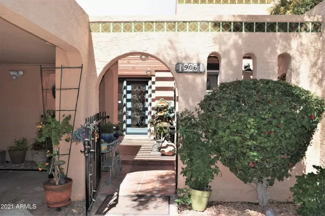 MLS: 6220432 Condo For Sale