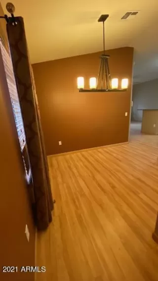 Photo #5: 6220441 Listing