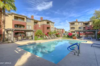 Photo #6: 6220541 Listing