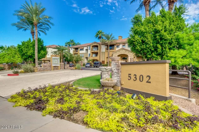 MLS: 6220622 Condo For Sale