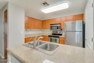 Photo #6: 6220622 Listing