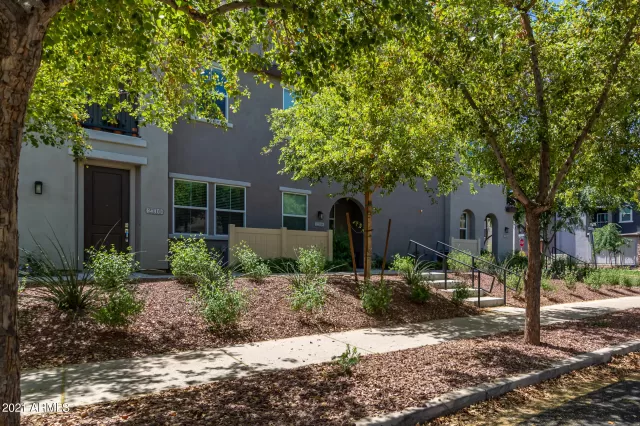 MLS: 6220656 Condo For Sale