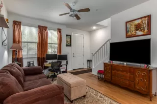 Photo #4: 6220656 Listing 