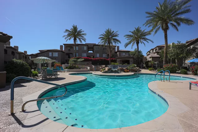 MLS: 6220698 Condo For Sale