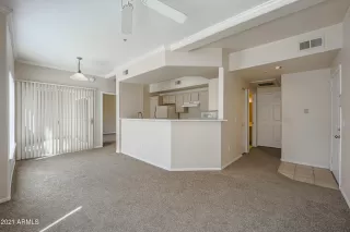 Photo #5: 6220698 Listing