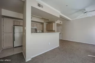 Photo #6: 6220698 Listing