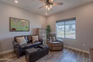 Photo #6: 6220915 Listing