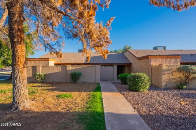 MLS: 6221089 Condo For Sale