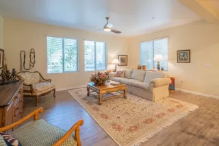 Photo #2: 6221103 Listing