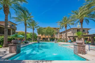 Photo #5: 6221103 Listing