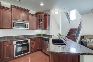 Photo #3: 6221112 Listing