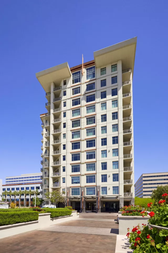 MLS: 6221118 Condo For Sale