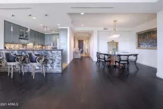 Photo #2: 6221118 Listing