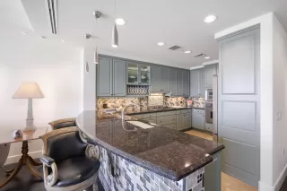 Photo #3: 6221118 Listing