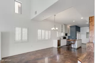 Photo #5: 6221216 Listing