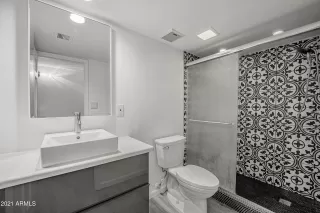 Photo #5: 6221334 Listing