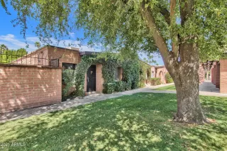 Photo #3: 6221372 Listing