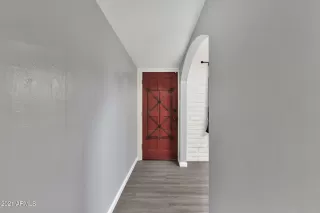 Photo #5: 6221372 Listing