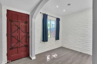 Photo #6: 6221372 Listing