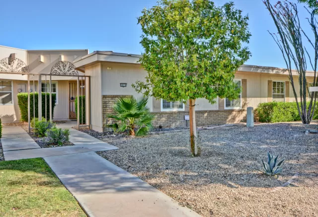 MLS: 6221400 Condo For Sale