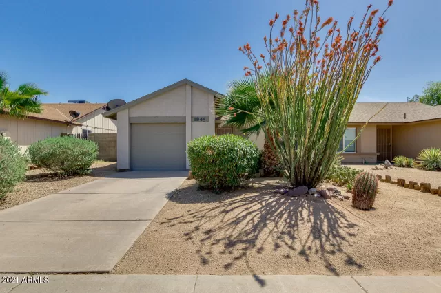 MLS: 6221518 Condo For Sale