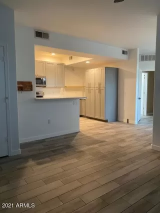 Photo #4: 6221529 Listing 