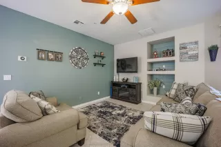 Photo #2: 6221564 Listing