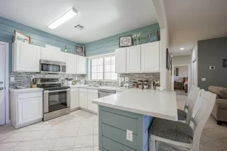 Photo #3: 6221564 Listing
