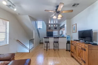 Photo #5: 6221567 Listing 