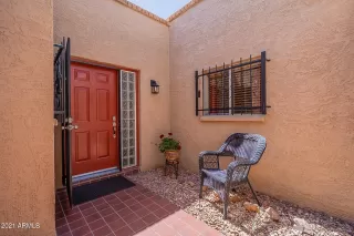 Photo #5: 6221702 Listing