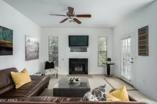 Photo #4: 6221749 Listing