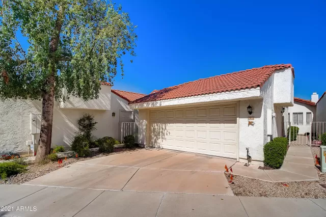 MLS: 6221901 Condo For Sale