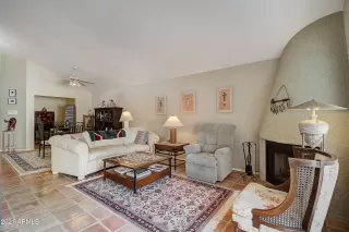 Photo #6: 6221901 Listing