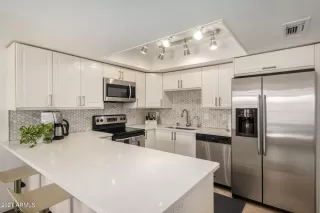 Photo #2: 6221916 Listing