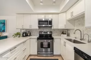 Photo #4: 6221916 Listing