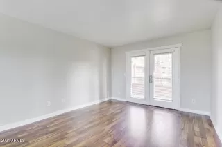 Photo #4: 6221974 Listing