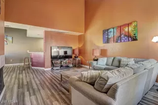 Photo #3: 6221987 Listing