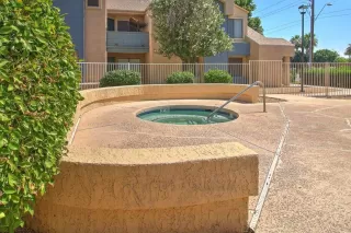 Photo #5: 6221987 Listing