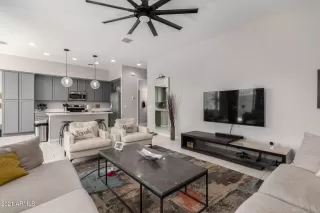 Photo #5: 6222002 Listing 