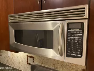 Photo #2: 6222043 Listing