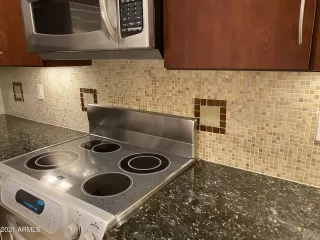 Photo #5: 6222043 Listing