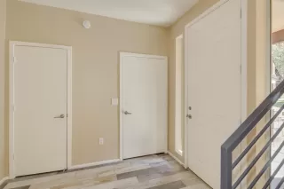 Photo #2: 6222106 Listing