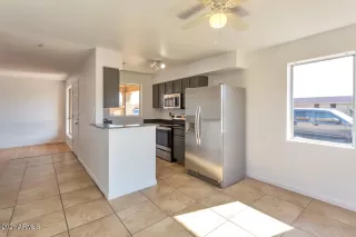 Photo #5: 6222289 Listing